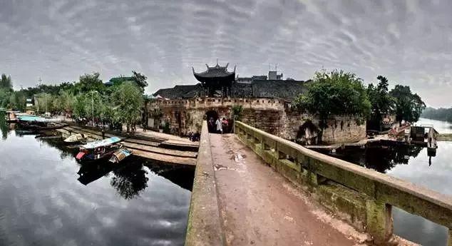秘密的护身符